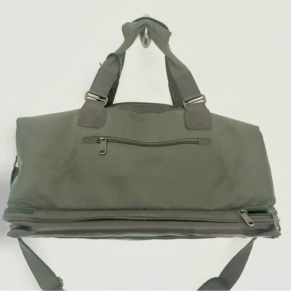 Tommy Bahama Surge Bottom Duffel Bag Traveler Green Nylon Brown Leather Mens Bag